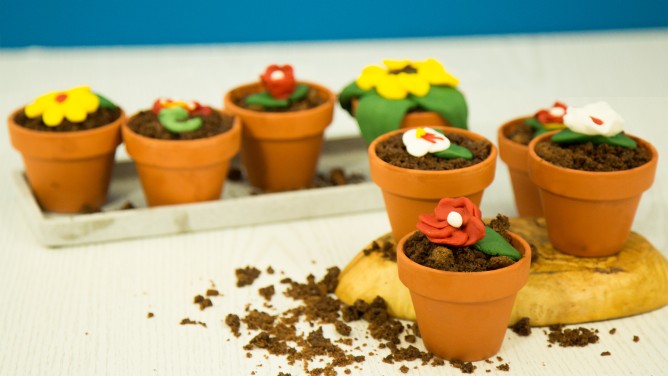 Blumentopf-Muffins mit Fondant-Blüten