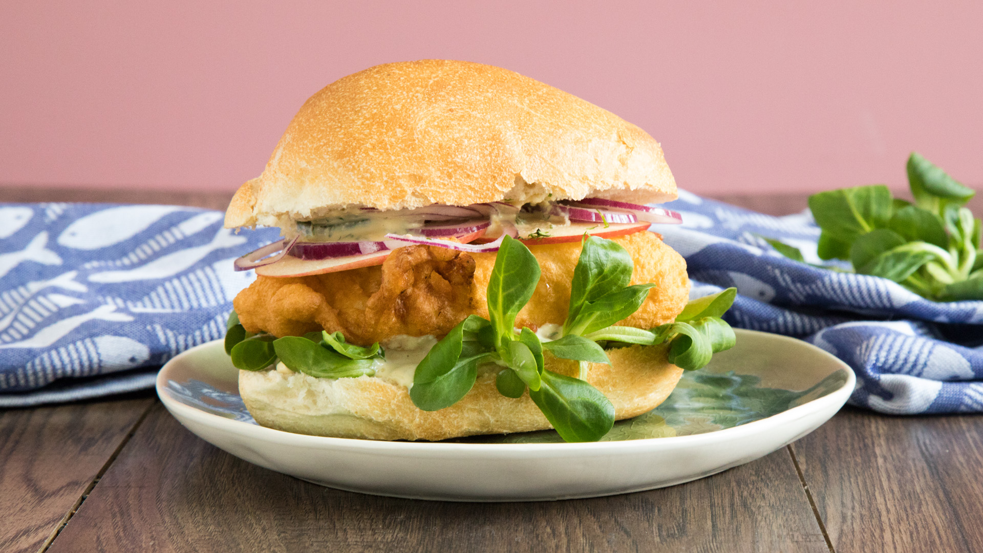 Backfischbrötchen mit selbstgemachter Remoulade & Apfel