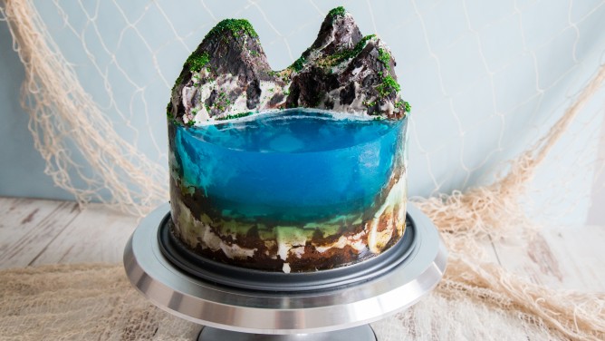Island Cake mit saftigen Schokoböden und Zuckerglasur Island Cake mit saftigen Schokoböden und Zuckerglasur