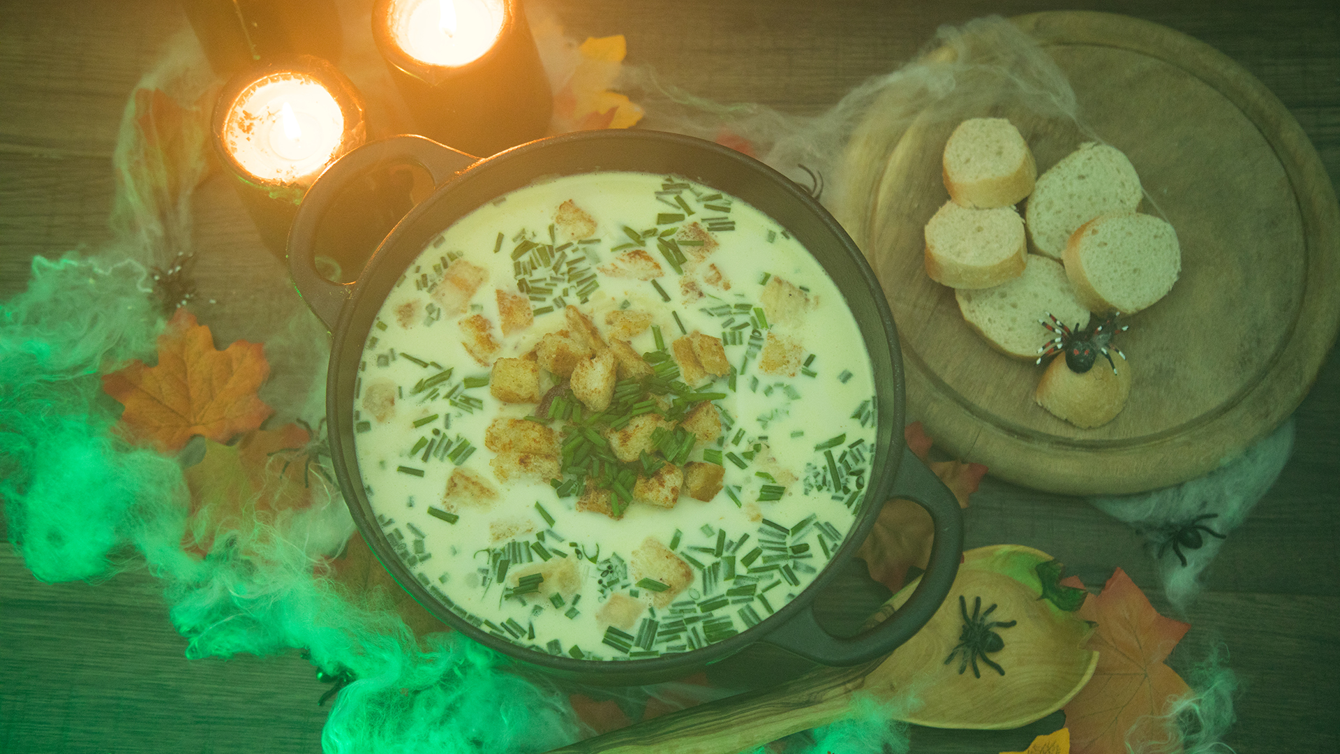 Monsterstarke Knoblauch-Creme-Suppe mit Kartoffeln und Croutons