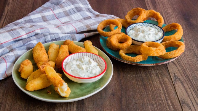 Movie-Snacks mit selbstgemachtem Crème-fraîche-Dip  Movie-Snacks mit selbstgemachtem Crème-fraîche-Dip