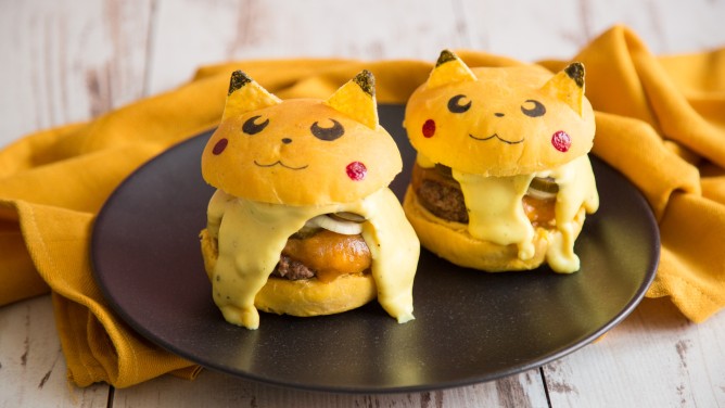 Pikachu-Burger mit selbstgemachter Käsesoße Pikachu-Burger mit selbstgemachter Käsesoße