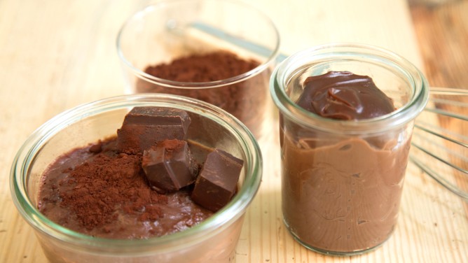Pudding mit Schokoladen-Geschmack selbstgemacht Pudding mit Schokoladen-Geschmack selbstgemacht