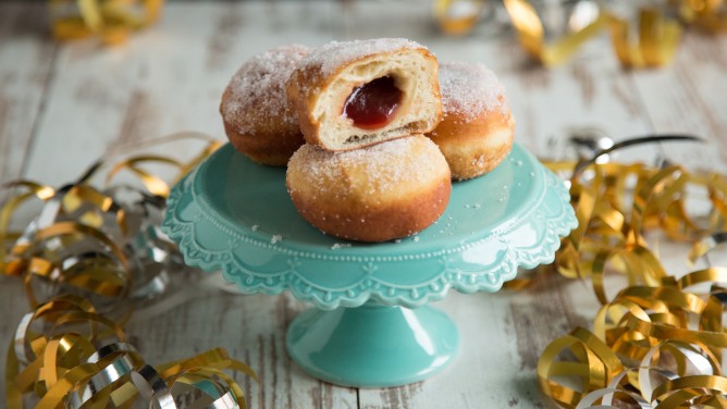 Silvesterberliner gefüllt mit Marmelade Silvesterberliner gefüllt mit Marmelade