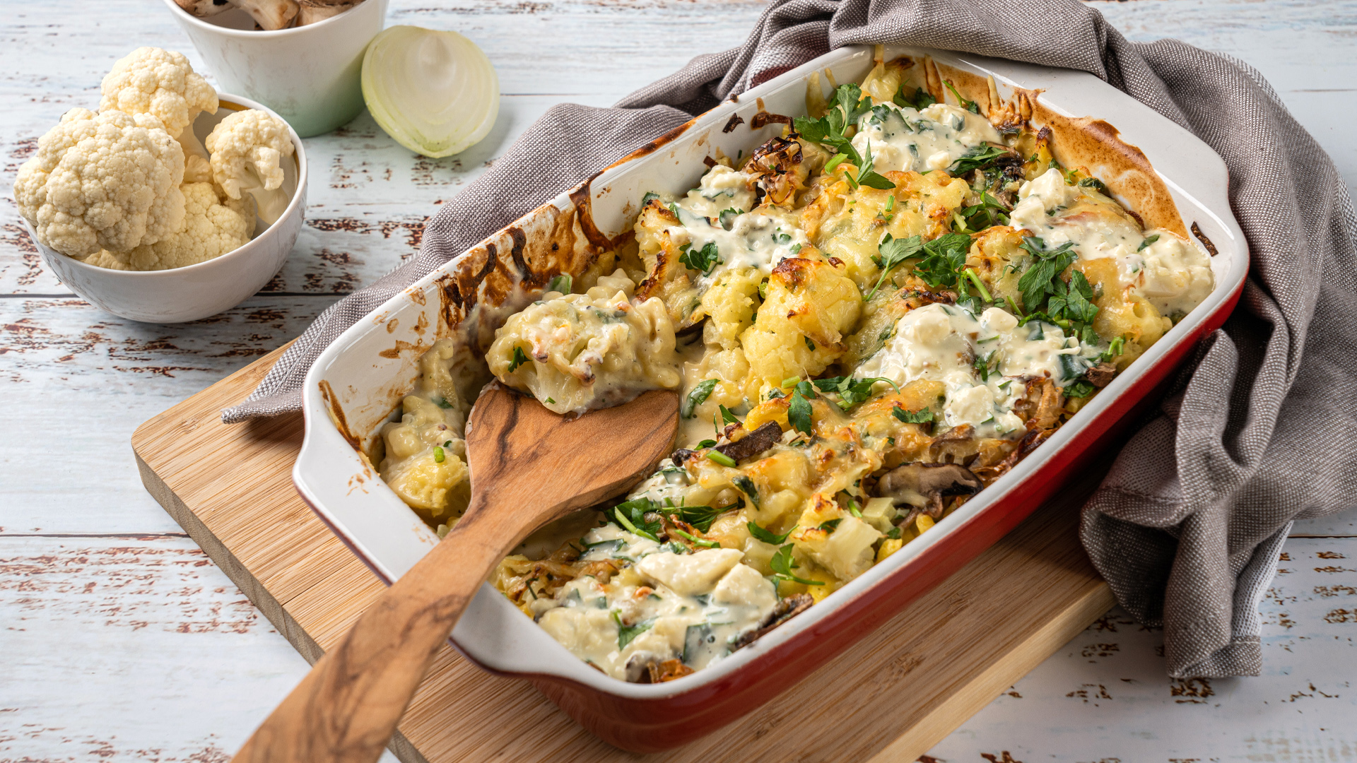 Fixes Auflaufgericht mit Spätzle, Blumenkohl und Béchamelsoße