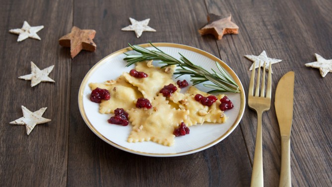 Herzhafte Stern-Ravioli mit Ricotta-Pilz-Füllung selbermachen Herzhafte Stern-Ravioli mit Ricotta-Pilz-Füllung selbermachen