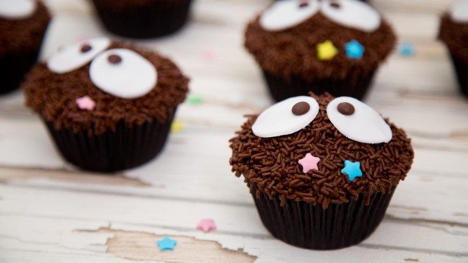 Süße Totoro- Cupcakes mit Zartbitterschokolade
