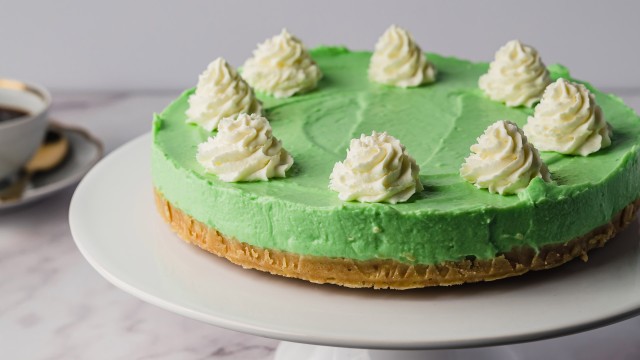 Waldmeistertorte