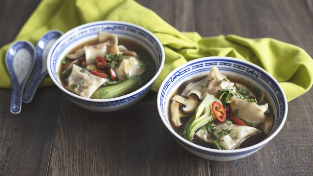 Spicy Wan Tan Suppe nach chinesischer Art 