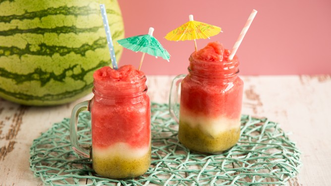 Erfrischender Wassermelonen-Slushy mit Honigmelone &amp; Kiwi